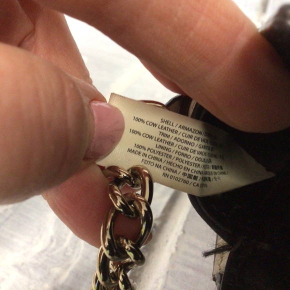 👛🥂 HOST PICK 👛🥂KATE SPADE LEATHER CREAM AND BLACK CROSSBODY BAG EUC - Picture 11 of 14